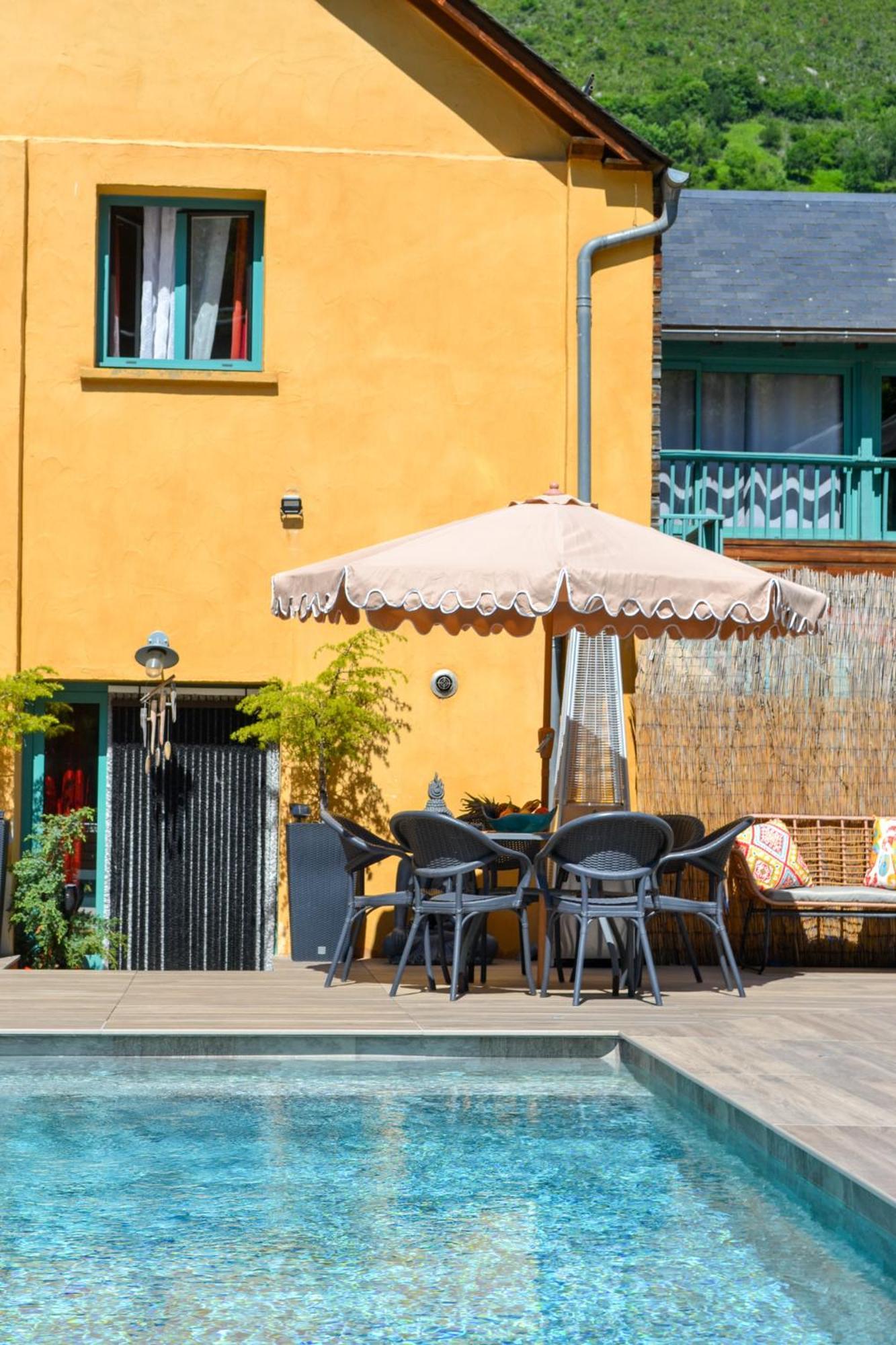 A Nouste Chambres D'Hotes Et Gite Only Adults Campan Exterior photo