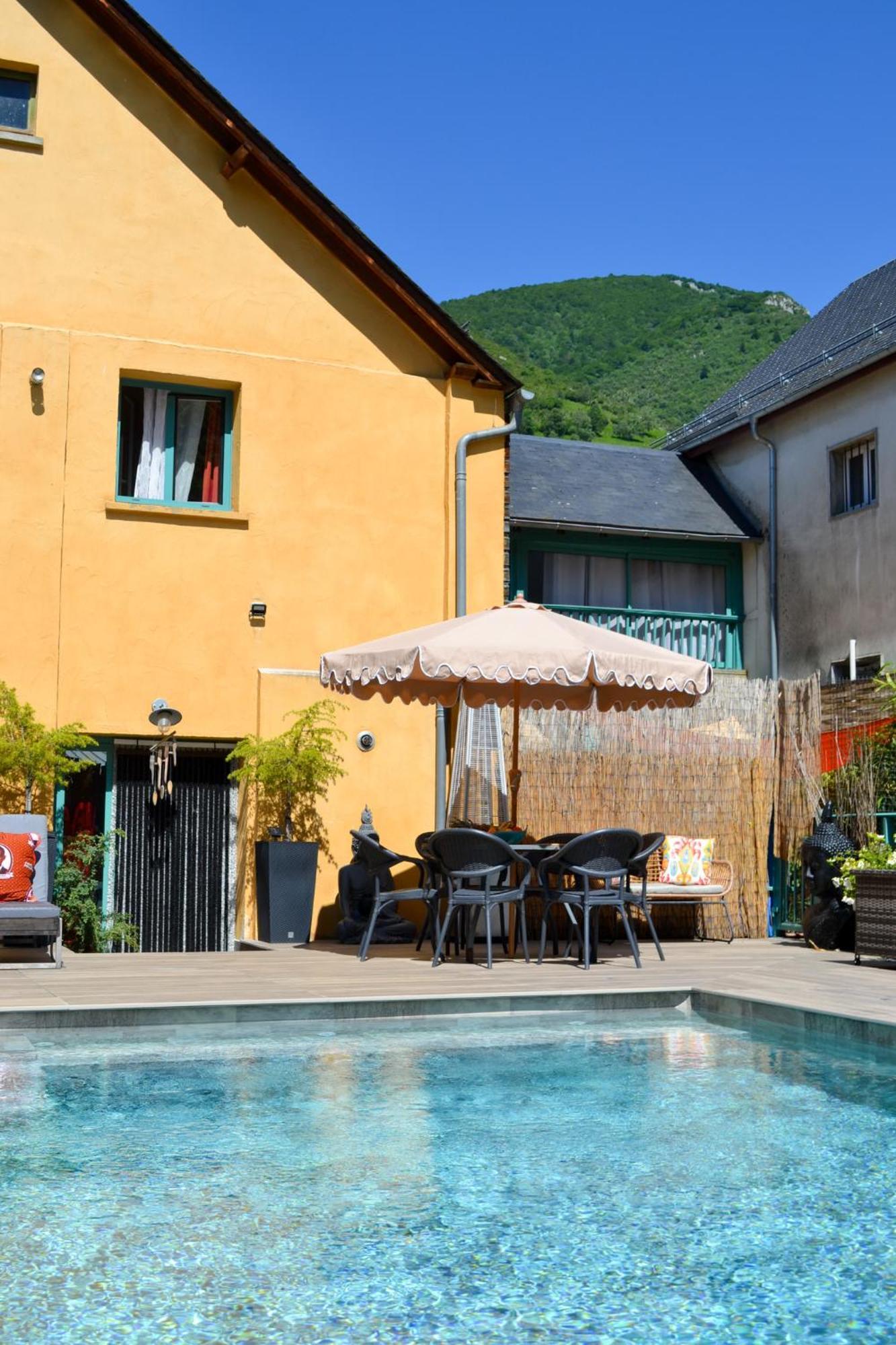 A Nouste Chambres D'Hotes Et Gite Only Adults Campan Exterior photo
