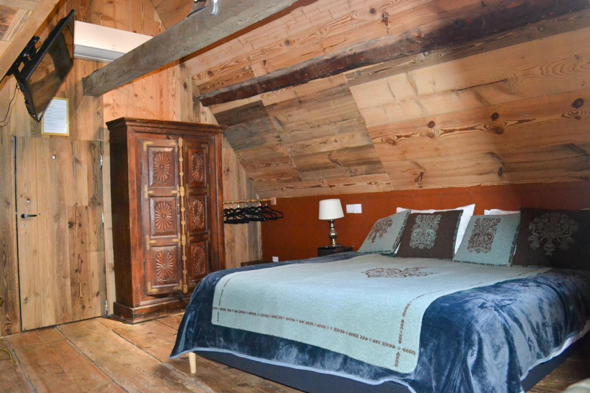 A Nouste Chambres D'Hotes Et Gite Only Adults Campan Exterior photo